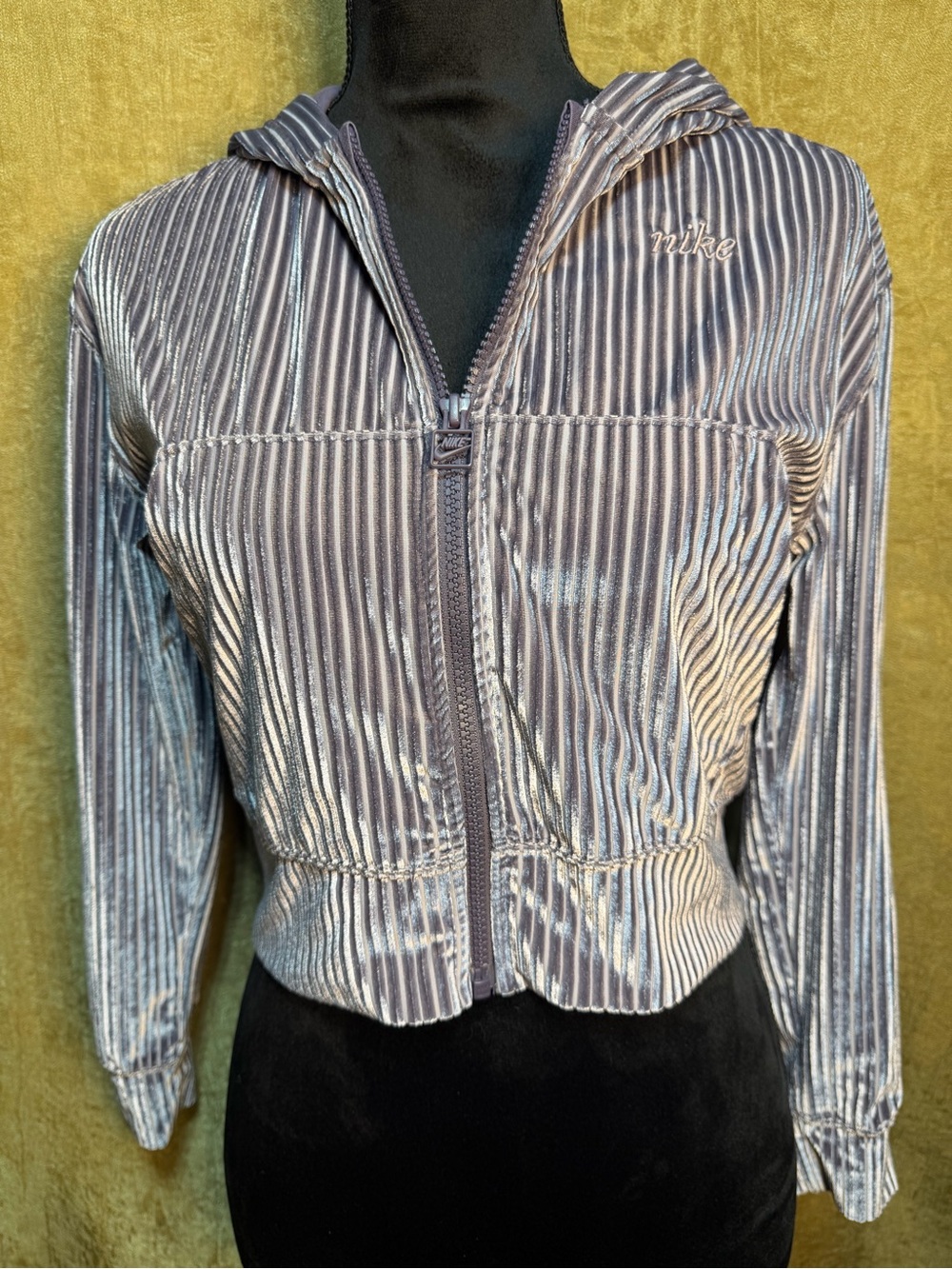 Nike Full Zipped Cropped in Ribbed Metallic Lavender Look w/logo zipper.